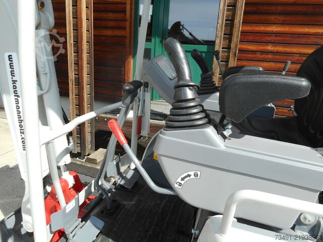 Mini excavator Takeuchi TB 217R ( 1.680kg )