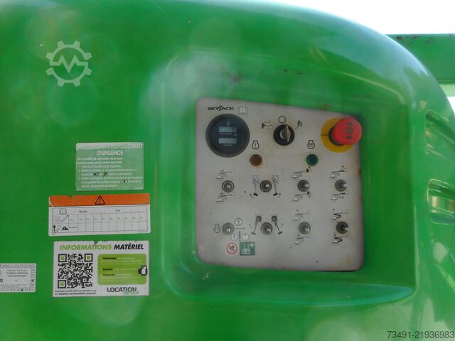 Telescopic work platform Skyjack SJ51AJ Diesel Allrad 18m
