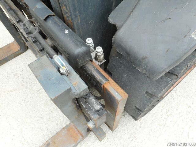 Forklift Linde H25D Triplex SS 4.Kreis