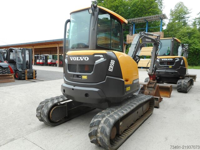 Mini excavator Volvo ECR50D mit POWERTILT