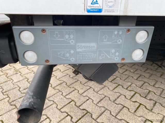 Box van FUSO Canter 7C15 Koffer mit Ladebordwand