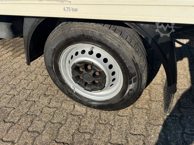 Box van IVECO Daily 35S13 Koffer mit Ladebordwand*Klima*