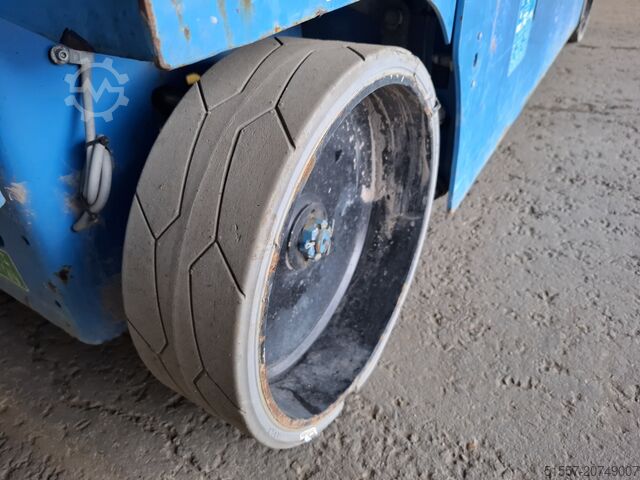 Scherenarbeitsbühne Airo X14 EN | 2017