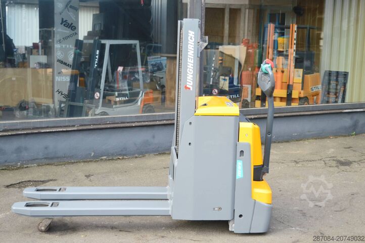 Hochhubwagen Jungheinrich EJD 222