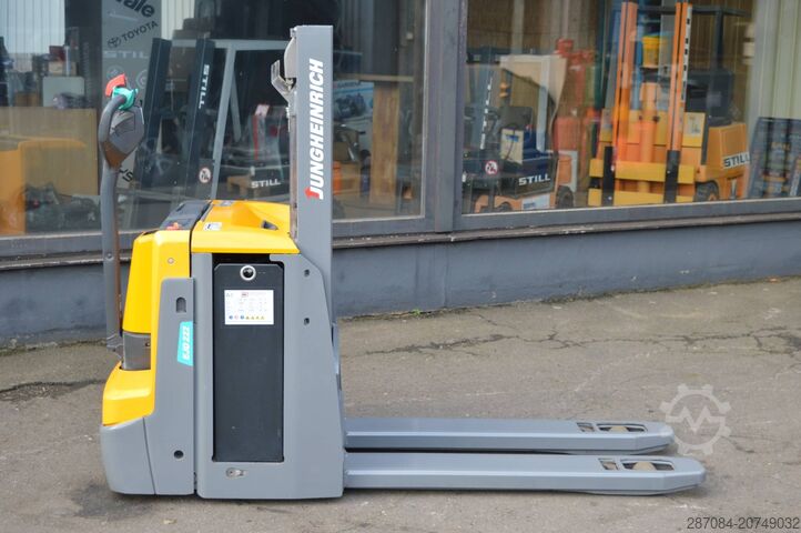 Hochhubwagen Jungheinrich EJD 222