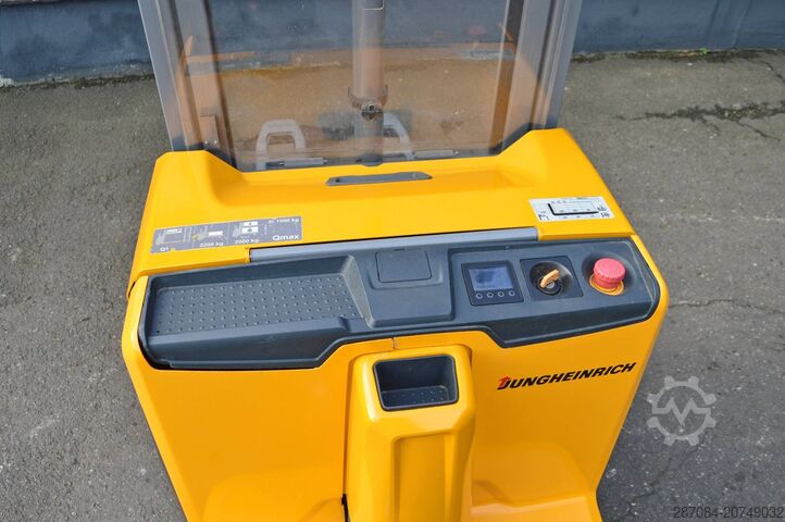 Hochhubwagen Jungheinrich EJD 222