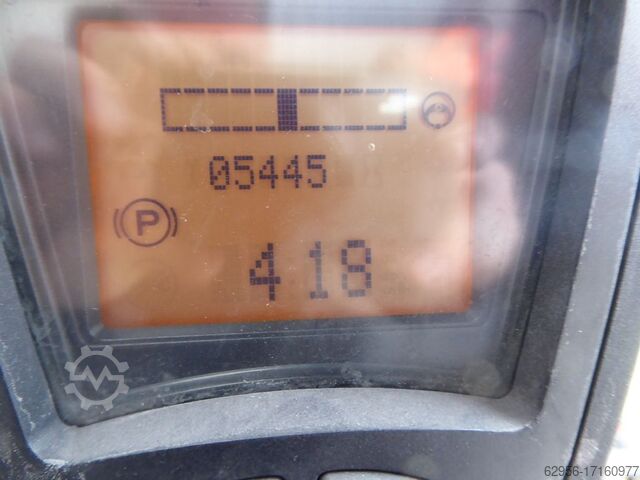 Electric 4-wheel forklift Linde E30HL-01/600