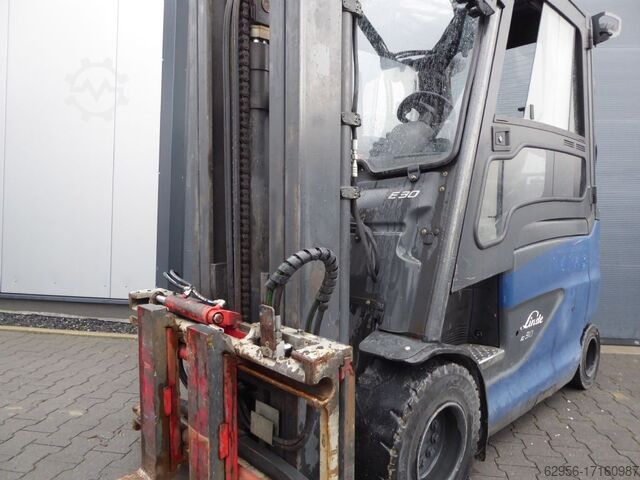 Electric 4-wheel forklift Linde E30HL-01/600