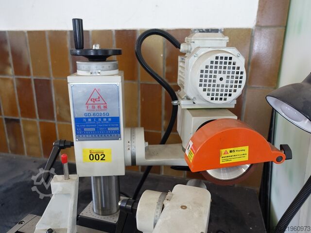 Universal tool grinding machine GD 6025Q