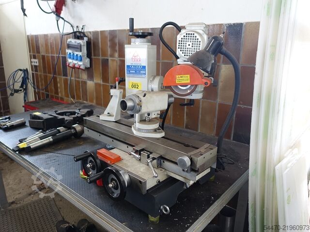 Universal tool grinding machine GD 6025Q
