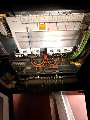 5-axis simultaneous machining center DMG Mori DMU 70 eVo linear
