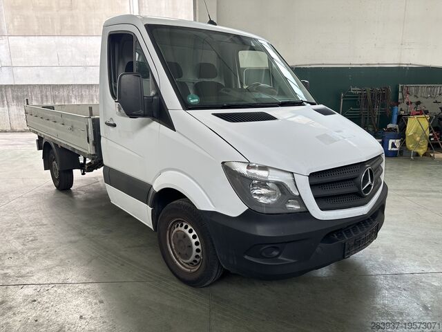 Pickup truck Mercedes-Benz Sprinter
