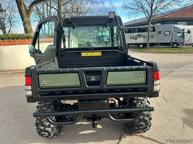 Yard tractor John-Deere Gator XUV 855D