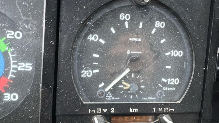 Kipper mit Kran Volvo FL 6-18 (MANUAL PUMP / CRANE HIAB 090 / STEEL S...