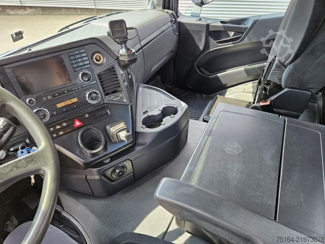 Tipper truck Mercedes-Benz Arocs 3251 LK 8x4 Bordmatik