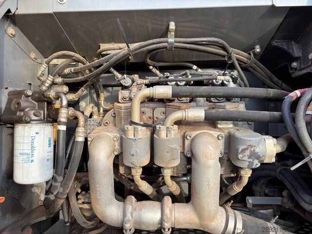 Raupenbagger Hitachi ZX 350 LC-6 (Comes with 2 Buckets)