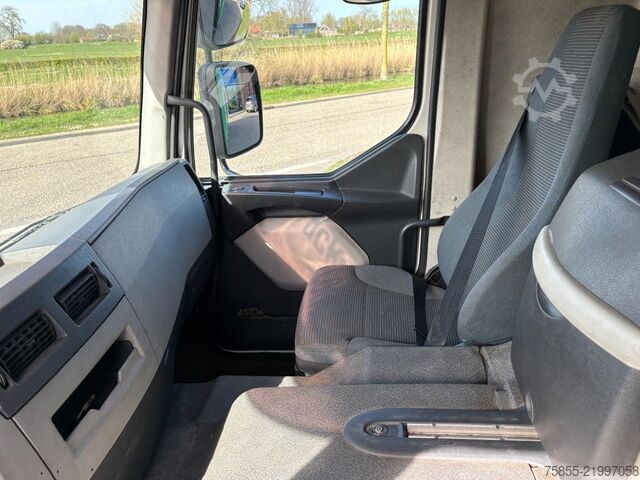 Curtain sided Volvo FE280 6x2 / Manual / Euro 5 / NL Truck / 700.00...