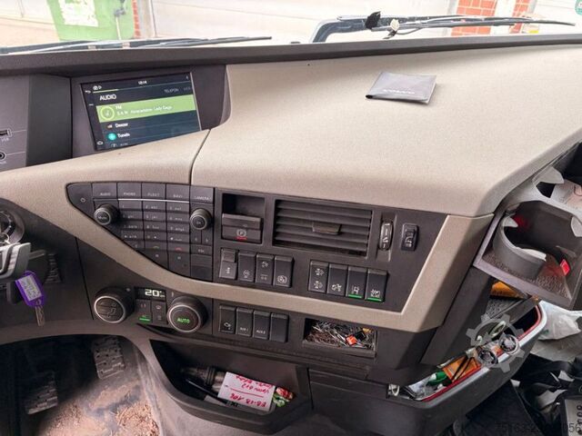 LKW mit Pritsche (offen) VOLVO FH 420 Pritsche Heckkran Hiab 235DLS-3 Funk
