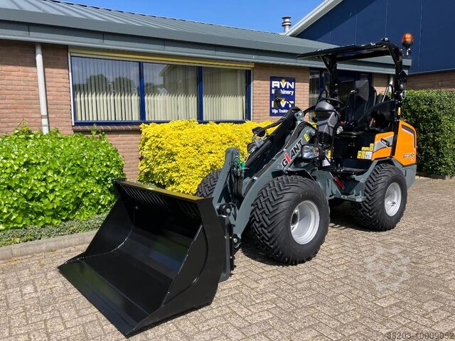 Wheel loader GiANT G 2700 X-tra HD +