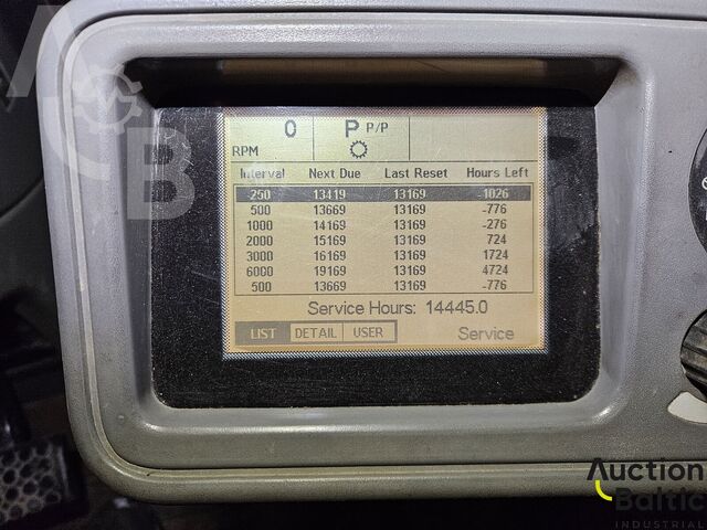 Traktor Challenger MT 865