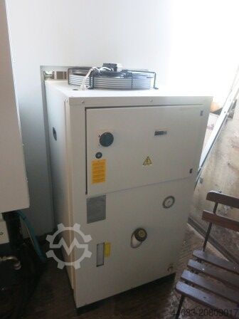 Vertikales Bearbeitungszentrum Emco MMV 2000