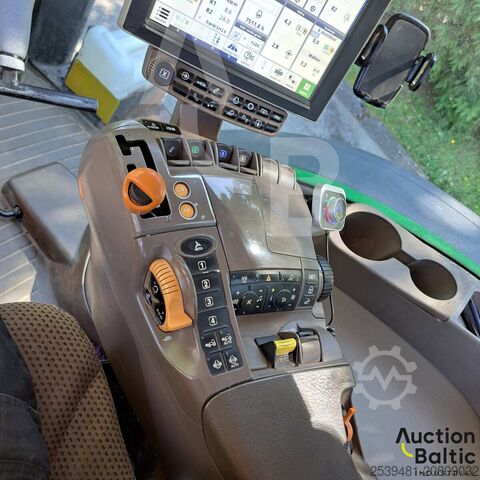 Traktor John Deere 8370 R