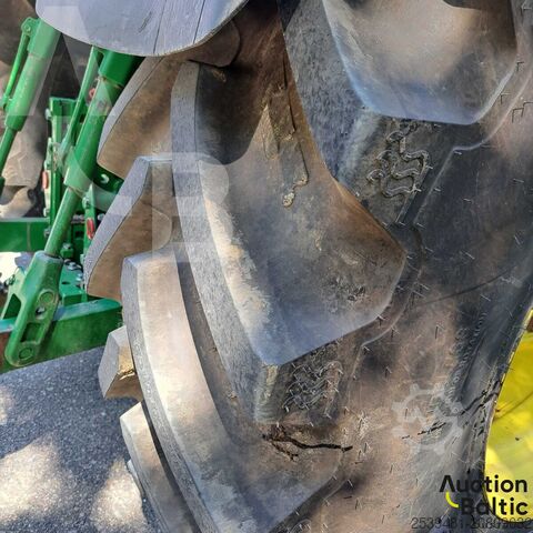 Traktor John Deere 8370 R