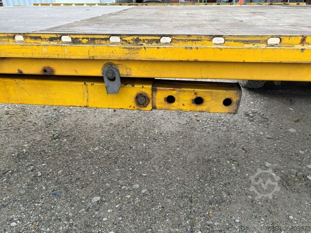 Wechselpritsche offen Krone BDF 7,45m Lochleiste Teleskopstützen