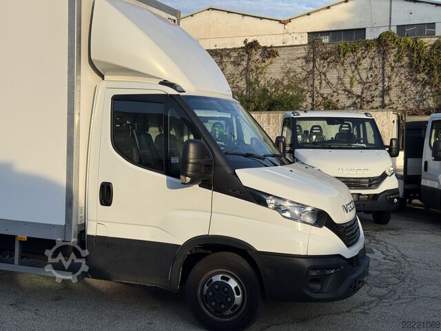 Box van Iveco Daily 35-160