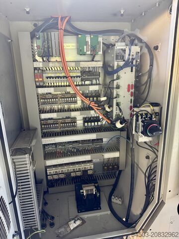 Vertikales Bearbeitungszentrum Saeilo Contur MMV 810 S