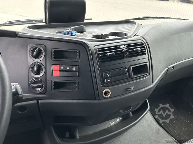 Koffer Mercedes-Benz Atego 1318 Euro 6 E / 12 Ton / 56 dkm / Box / L...