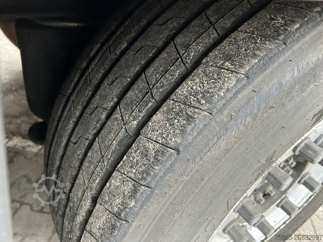 Koffer Schmitz Cargobull SCB S3B / Box / 2x Lift axle / Disk Brakes / AP...