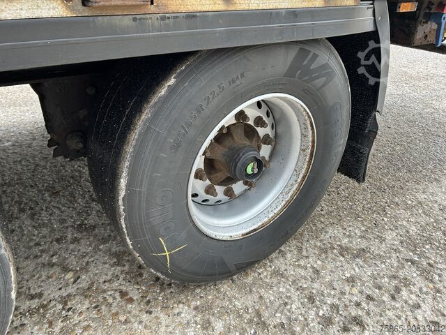 Schiebeplanen Krone Profi Liner / Curtainside / VALX Drum / NL Trailer