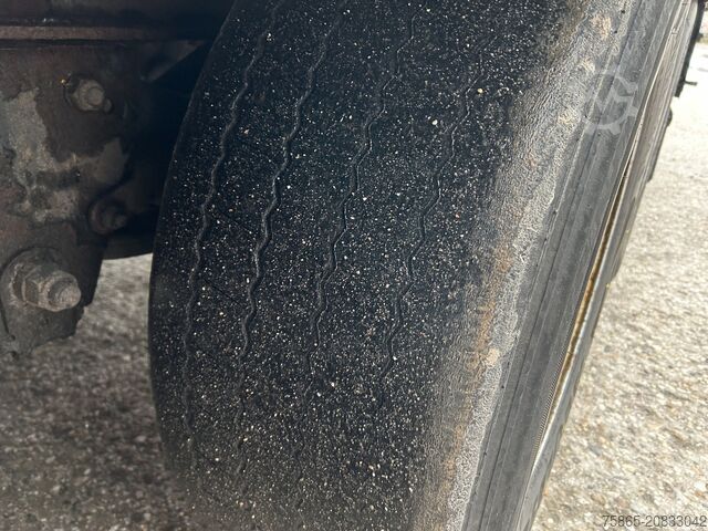 Schiebeplanen Krone Profi Liner / Curtainside / VALX Drum / NL Trailer