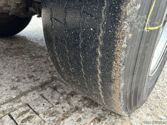 Schiebeplanen Krone Profi Liner / Curtainside / VALX Drum / NL Trailer