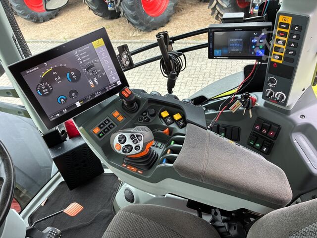 CLAAS AXION 870 CMATIC CLAAS AXION 870 CMATIC