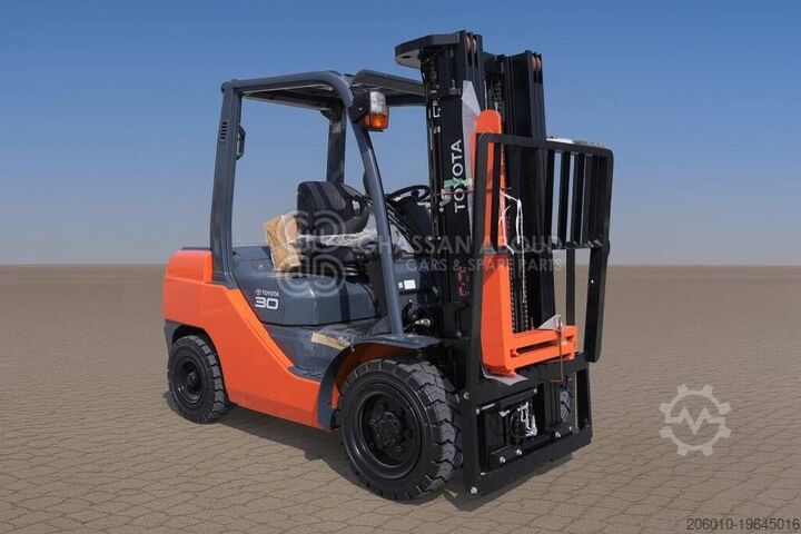 Forklift Toyota 3STAGE