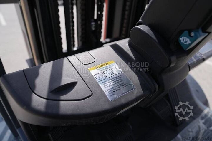 Forklift Toyota 3STAGE