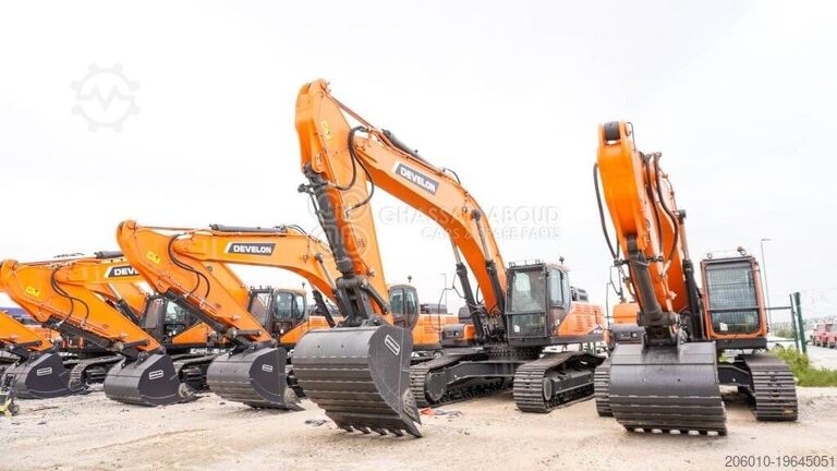 Crawler excavator Develon DX450LCA-7M