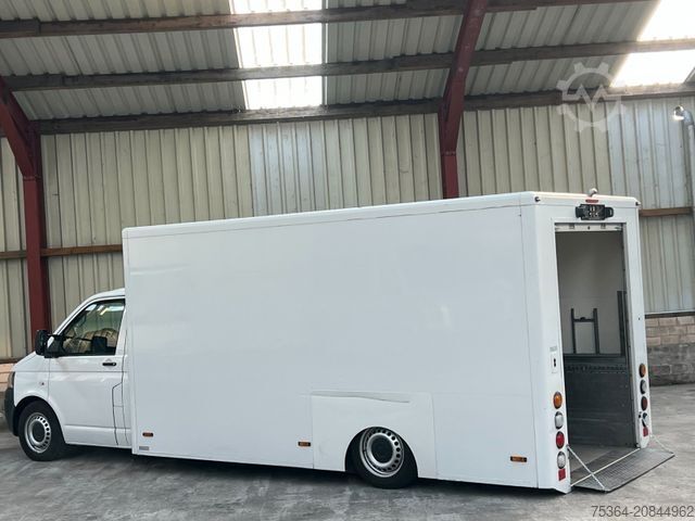 Transporter mit Koffer VOLKSWAGEN T5 Transporter 2.0 Tdi Koffer Alko Luftfederung