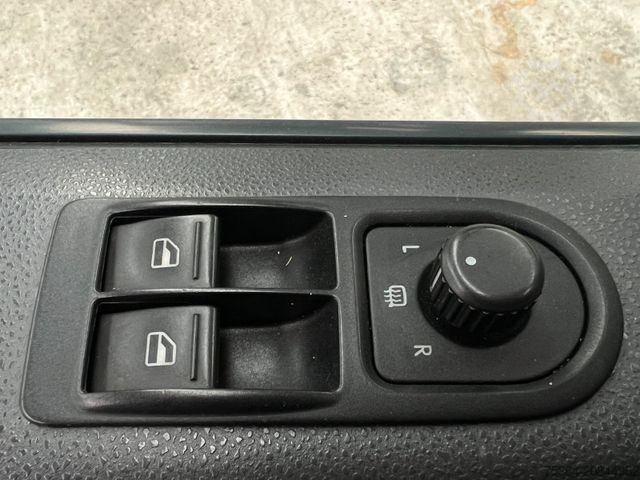 Transporter mit Koffer VOLKSWAGEN T5 Transporter 2.0 Tdi Koffer Alko Luftfederung