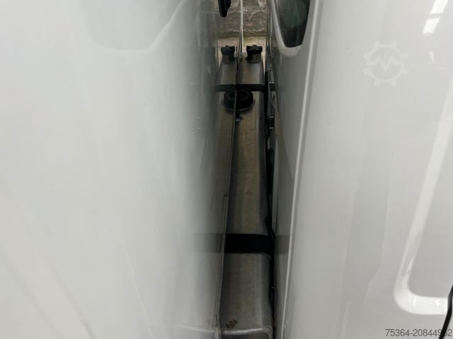 Transporter mit Koffer VOLKSWAGEN T5 Transporter 2.0 Tdi Koffer Alko Luftfederung