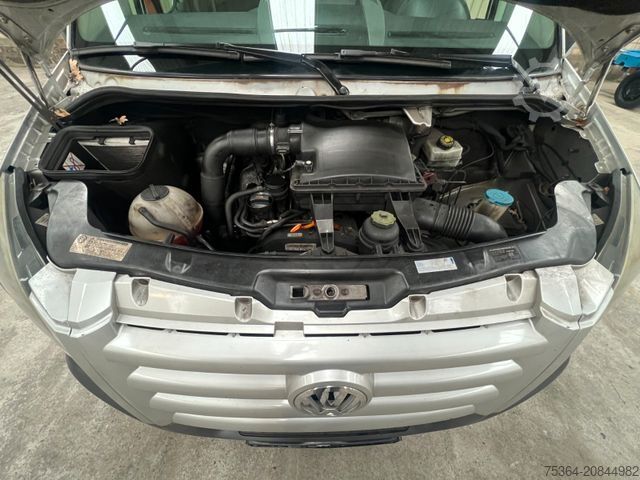 Kleinbus VOLKSWAGEN Crafter 2.5 TDi Maxi 9Sitze + Lift ENGINE BROKEN