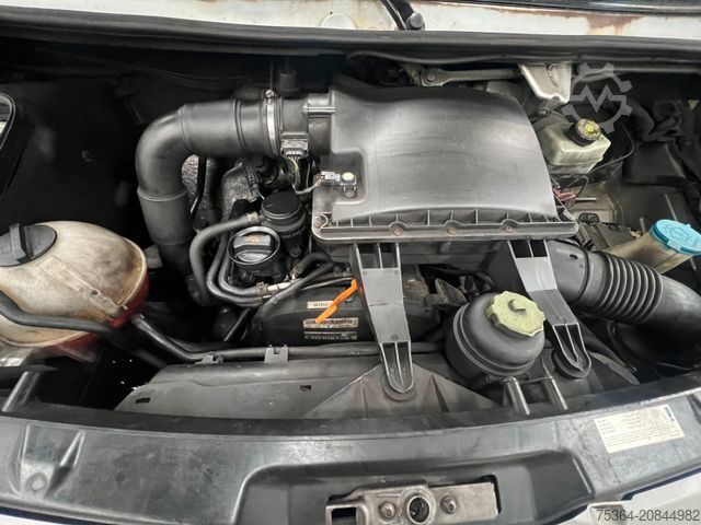 Kleinbus VOLKSWAGEN Crafter 2.5 TDi Maxi 9Sitze + Lift ENGINE BROKEN