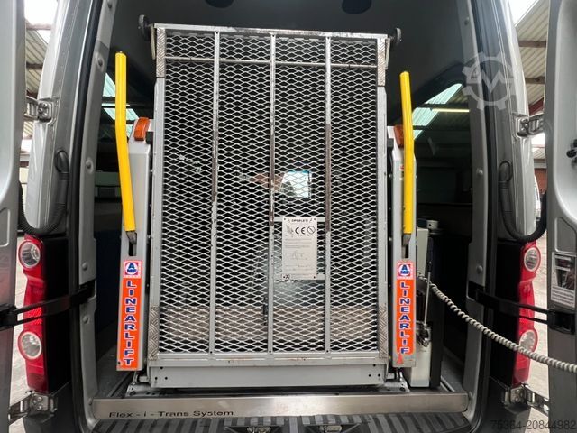 Kleinbus VOLKSWAGEN Crafter 2.5 TDi Maxi 9Sitze + Lift ENGINE BROKEN