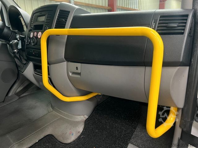 Minibus MERCEDES-BENZ Sprinter 313 BlueTEC 7 Sitze+Lift ENGINE NO GOOD