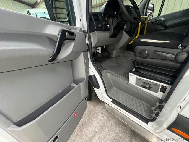Minibus MERCEDES-BENZ Sprinter 313 BlueTEC 7 Sitze+Lift ENGINE NO GOOD