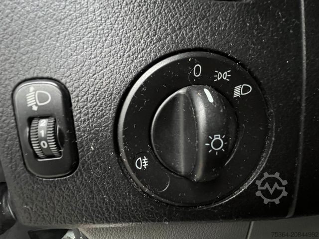 Minibus MERCEDES-BENZ Sprinter 313 BlueTEC 7 Sitze+Lift ENGINE NO GOOD