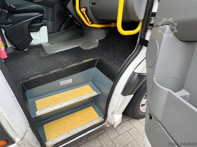 Kleinbus VOLKSWAGEN Crafter 2.0 Tdi 80 kw L2H2 9Sitze Klima Tempomat