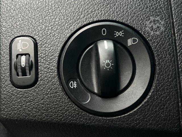 Kleinbus VOLKSWAGEN Crafter 2.0 Tdi 80 kw L2H2 9Sitze Klima Tempomat